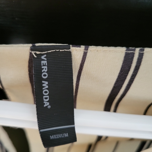 Vero Moda dress - Picture 2 of 2